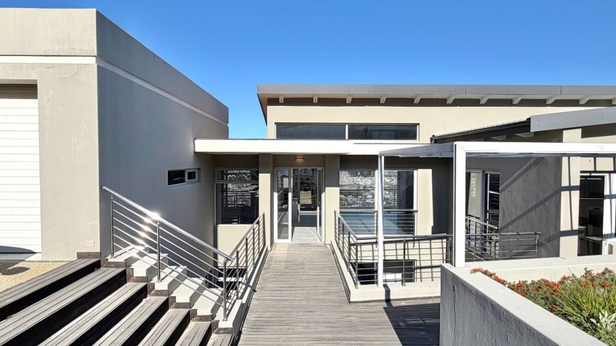 5 Bedroom Property for Sale in Dennegeur Western Cape